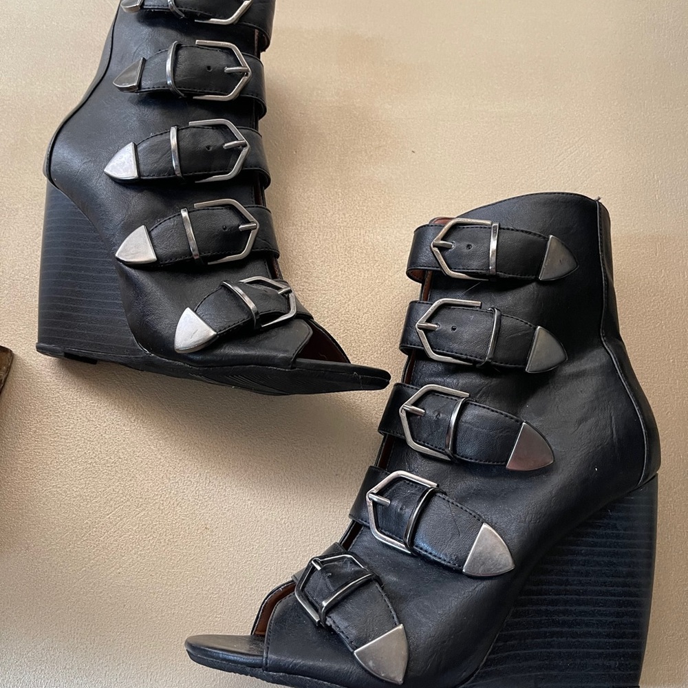 Calf boots